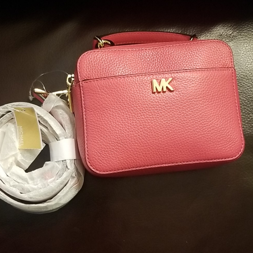 MICHAEL KORS MK PINK GUITAR STRAP MINI CROSSBODY BAG PURSE NWT - Picture 2 of 8